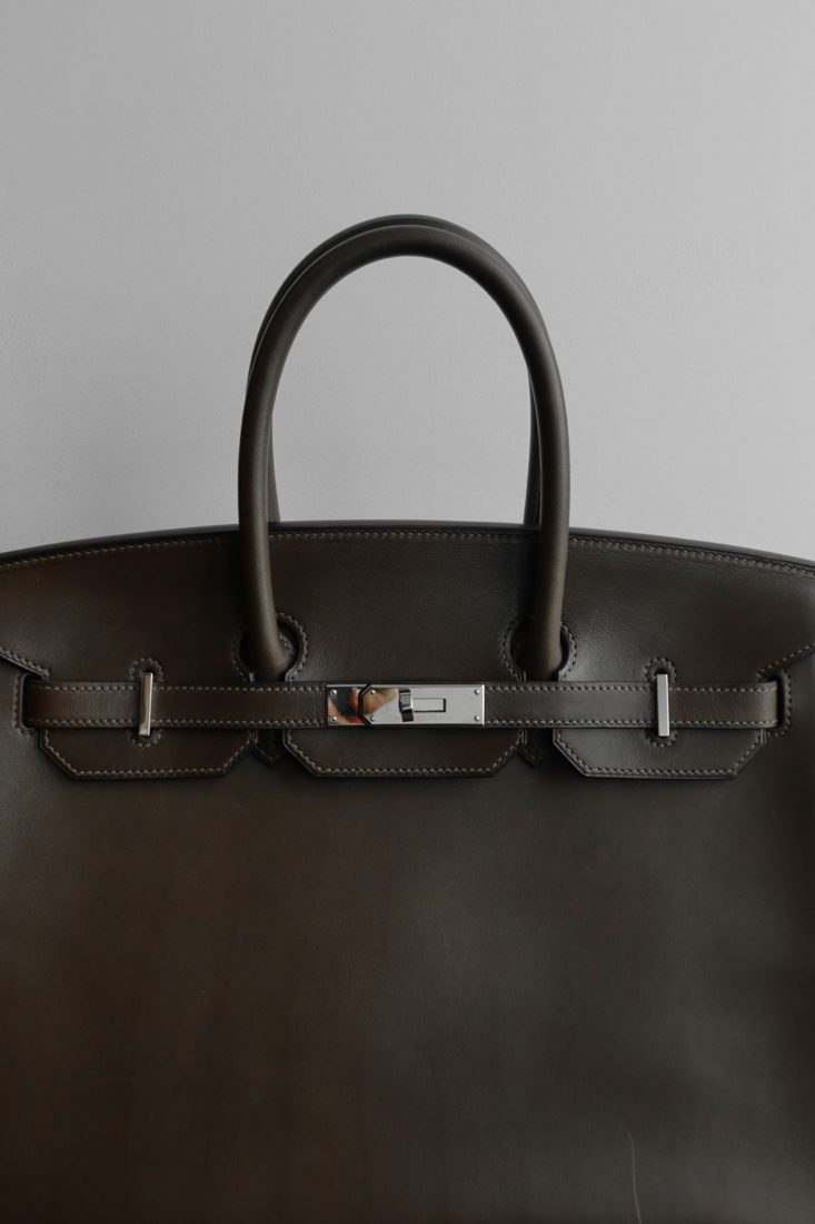 Luxury fashion content by @dom.overseas
